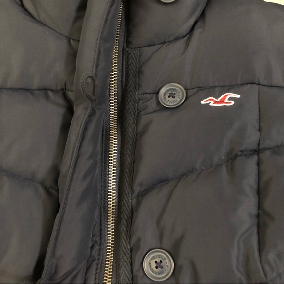 Hollister Women’s Puffer Jacket Size Medium - Picture 3 of 7